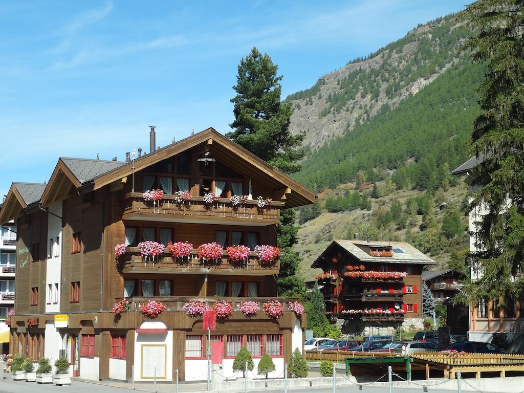 Appartementhaus Crystal Täsch Habitación foto